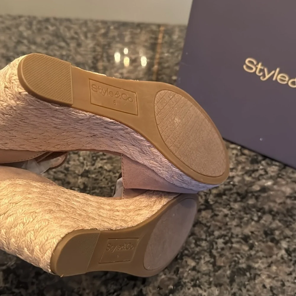 Style & Co seleeney light taupe espadrilles wedge open toe sandals NIB 6